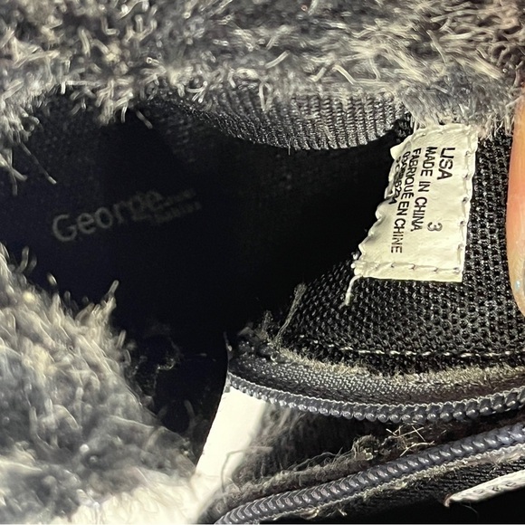 Cozy Black Fur-Lined Kids Boots - Picture 4 of 7